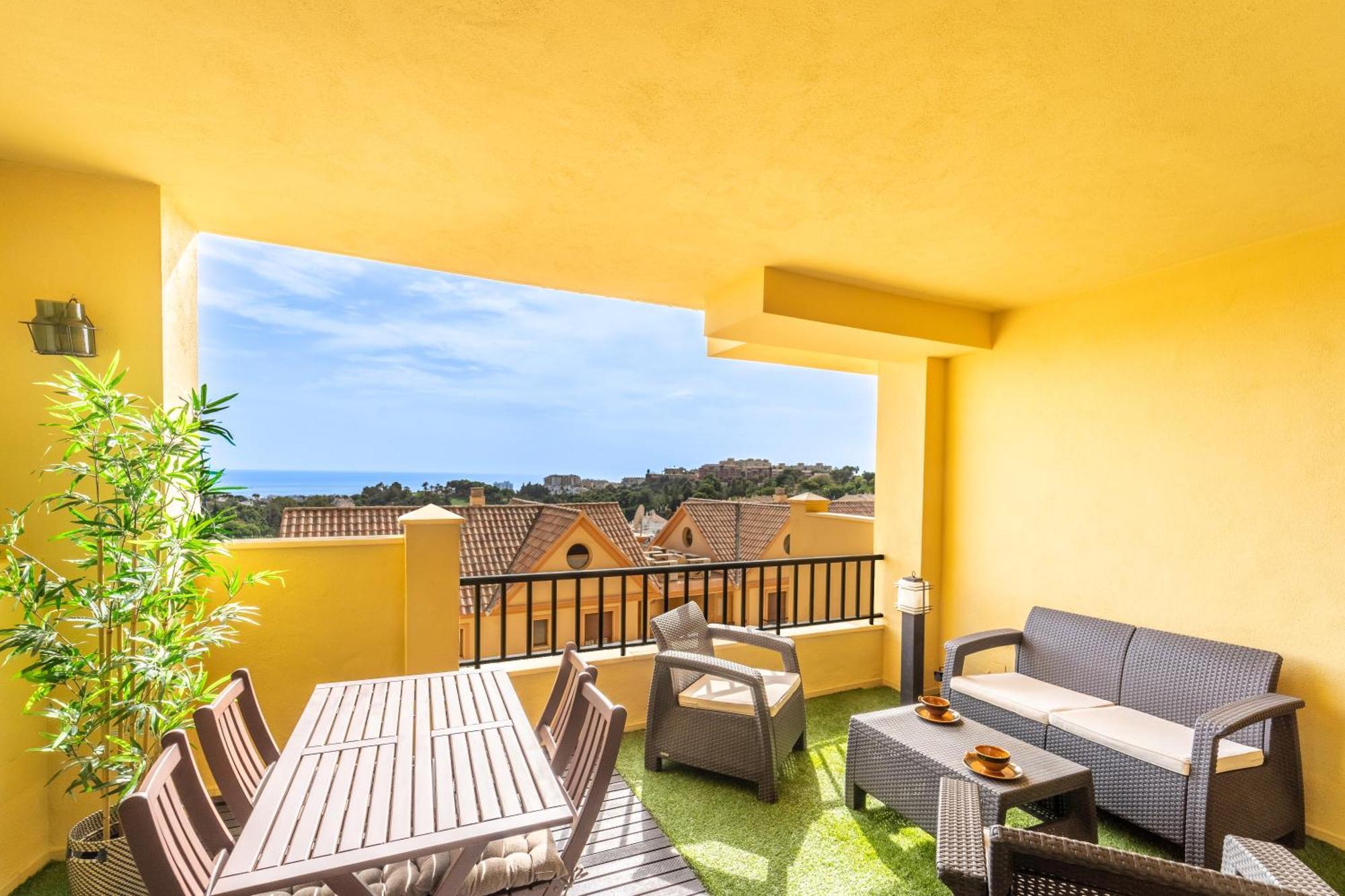 Fabulous Golf Front Apartment With Pool And Seaview بينالماذينا المظهر الخارجي الصورة